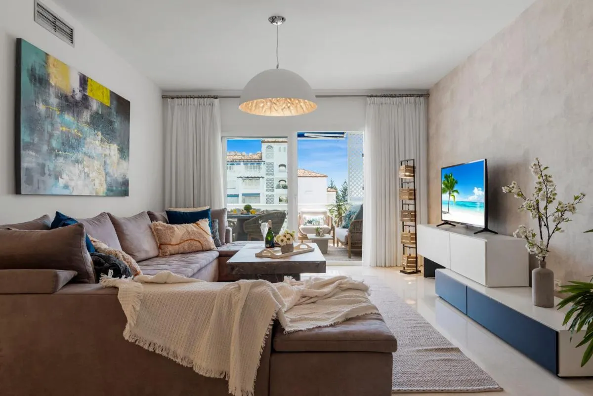 Image 4 of Moderno y luminoso apartamento en Las Gaviotas- Puerto Banús
