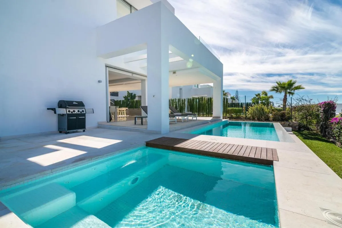 Image 6 of NEW Luxurious 4-BDRM Villa next to Beach/Golf — La Finca