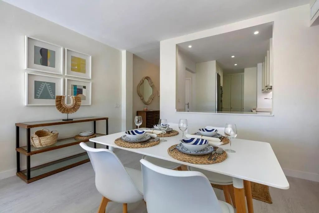 Image 2 of New & Beautiful Apt walk to the beach – RDR251