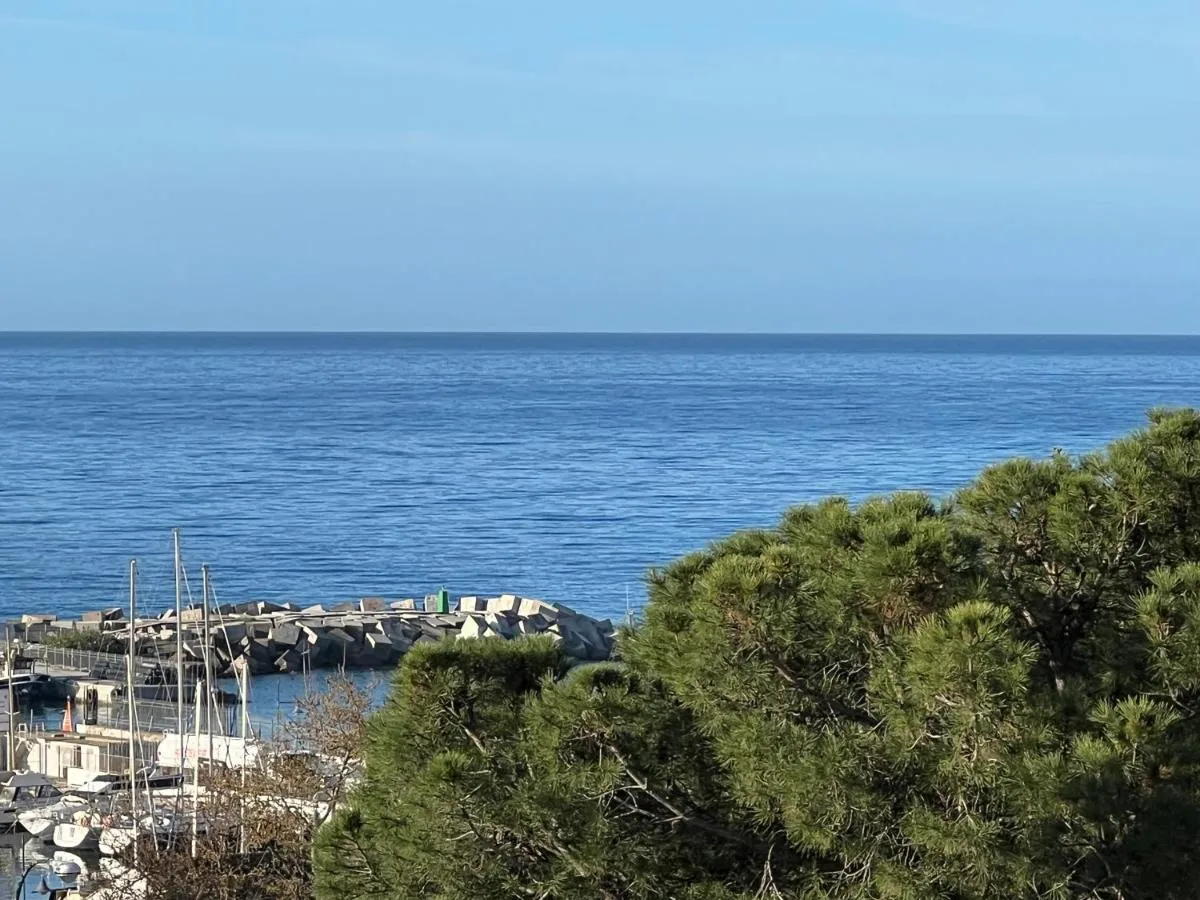 Image 3 of New build modern ap 4 min walk to the beach and Marbella old town