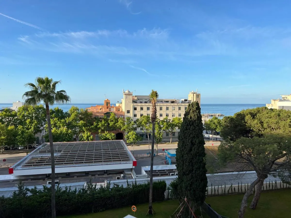 Image 1 of New build modern ap 4 min walk to the beach and Marbella old town