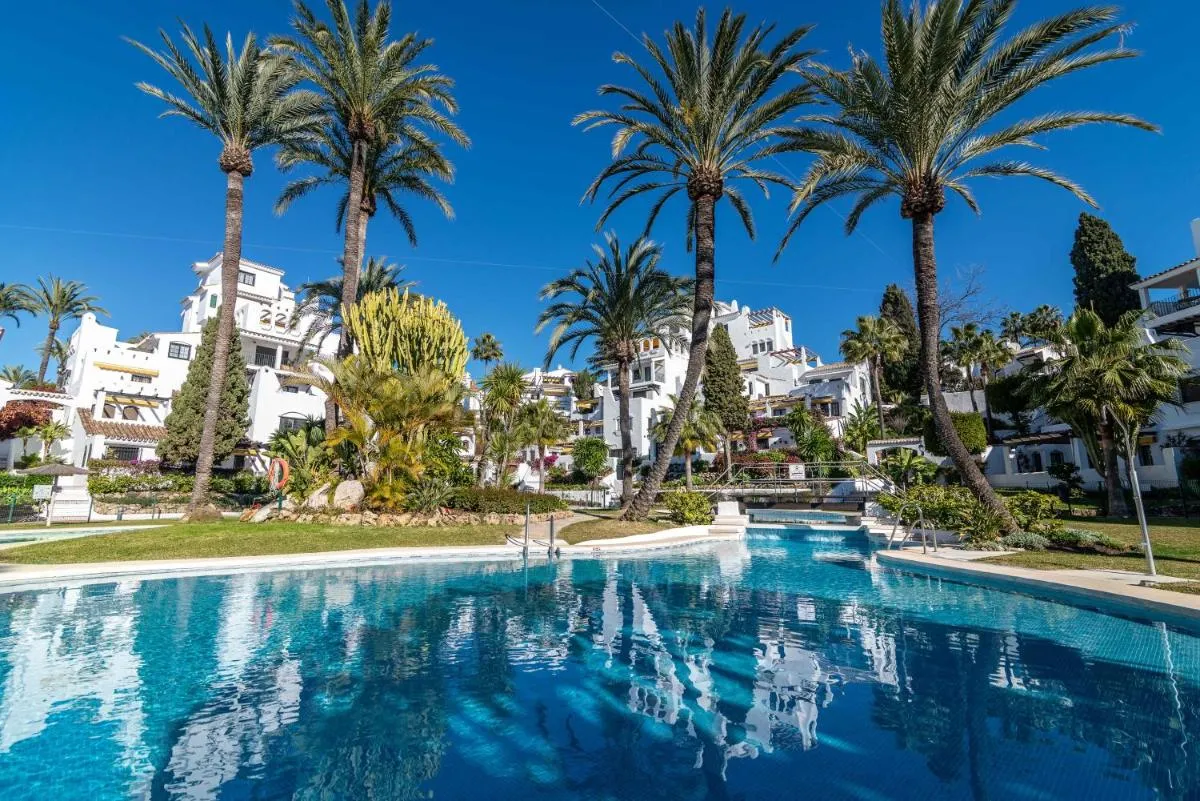 Image 1 of Newly renovated 3 bedroom apt next to Puerto Banús