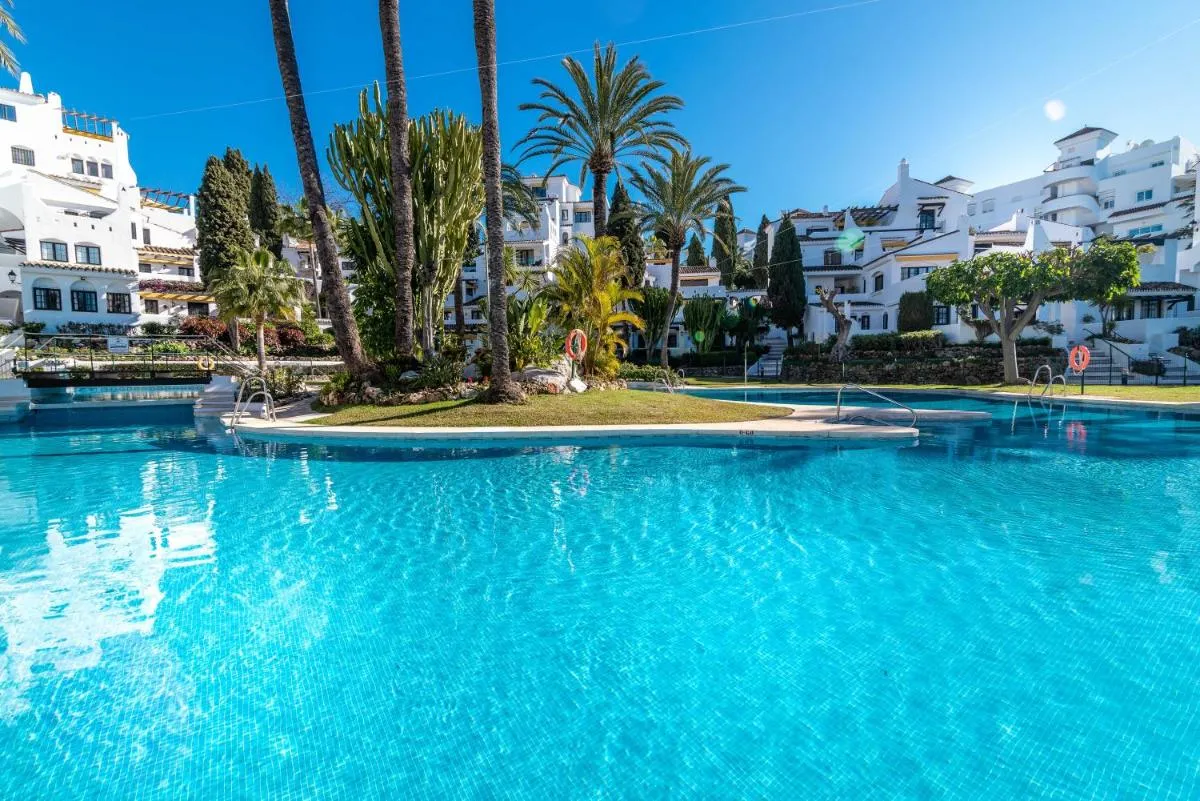 Image 5 of Newly renovated 3 bedroom apt next to Puerto Banús