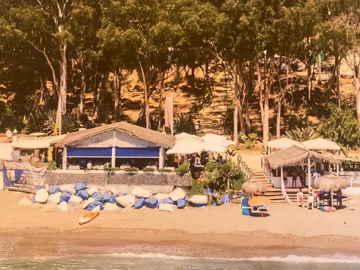 Image 5 of OVERLOOKING BEACH , Central, quiet, parking, swimming pool