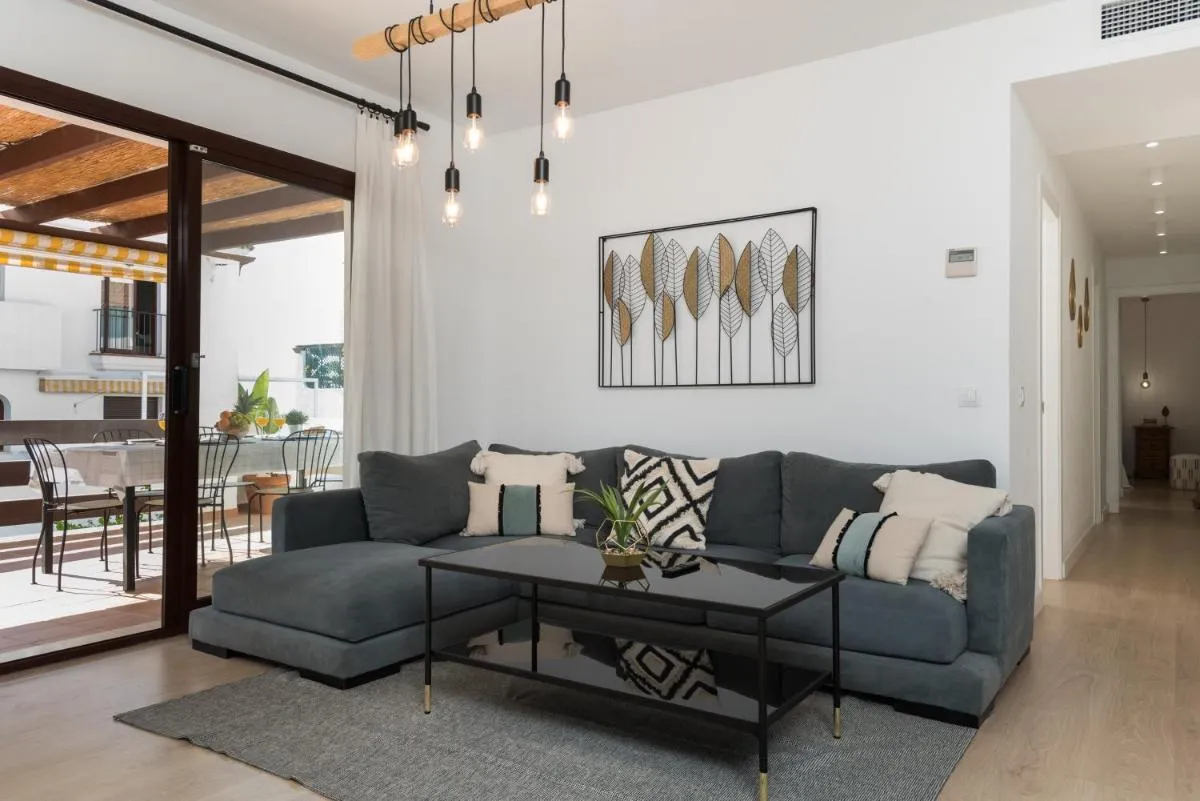 Image 4 of Oasis Lomas del Marbella Club