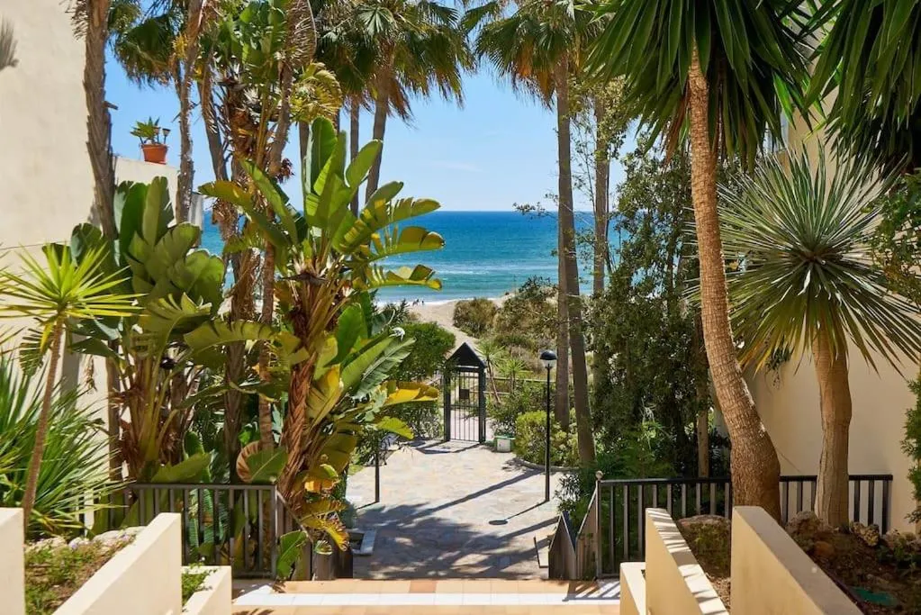 Image of OleHolidays 313 Romana Playa junto al mar