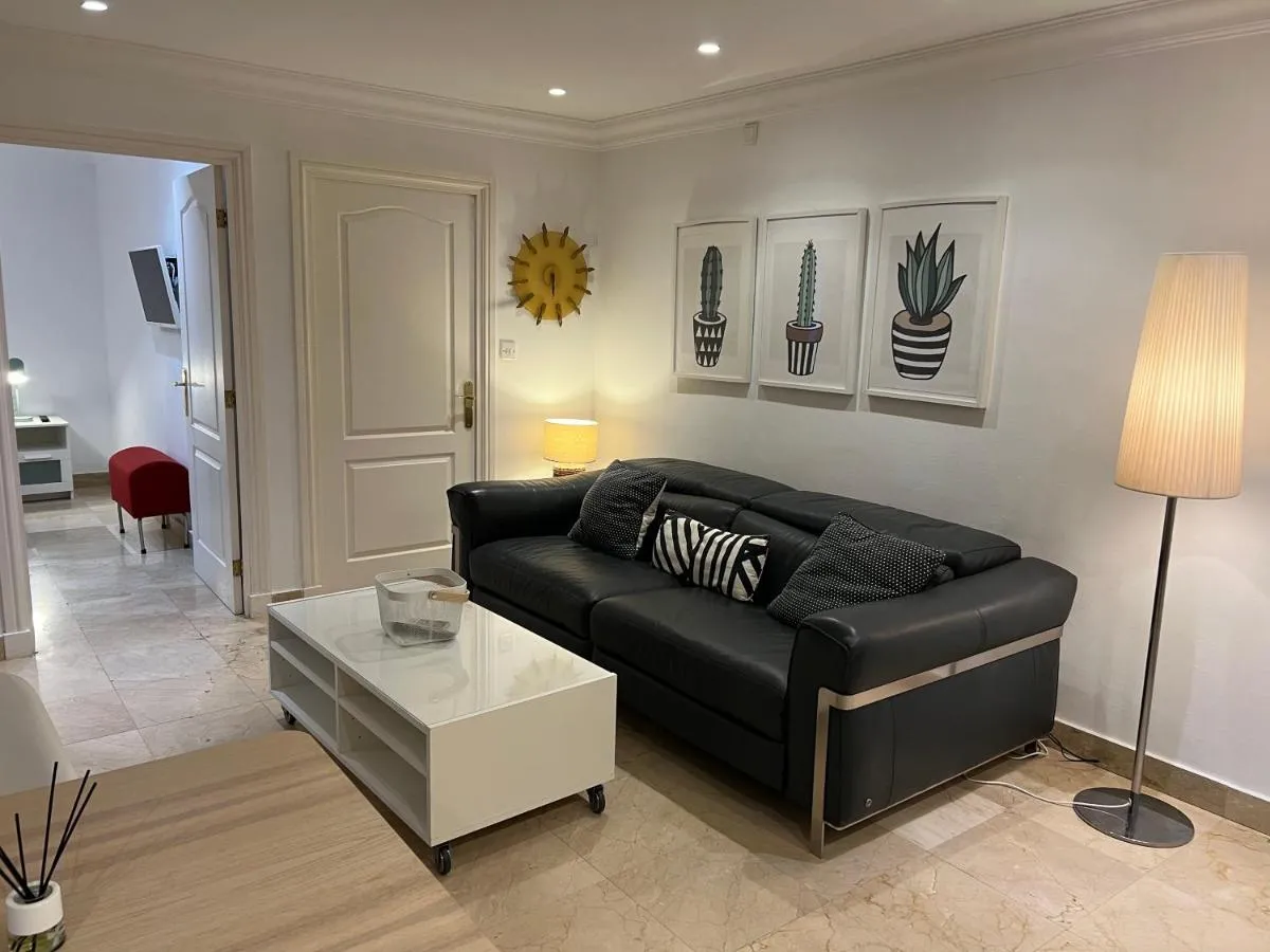 Image 4 of PUERTO BANUS Apartamento LUCY