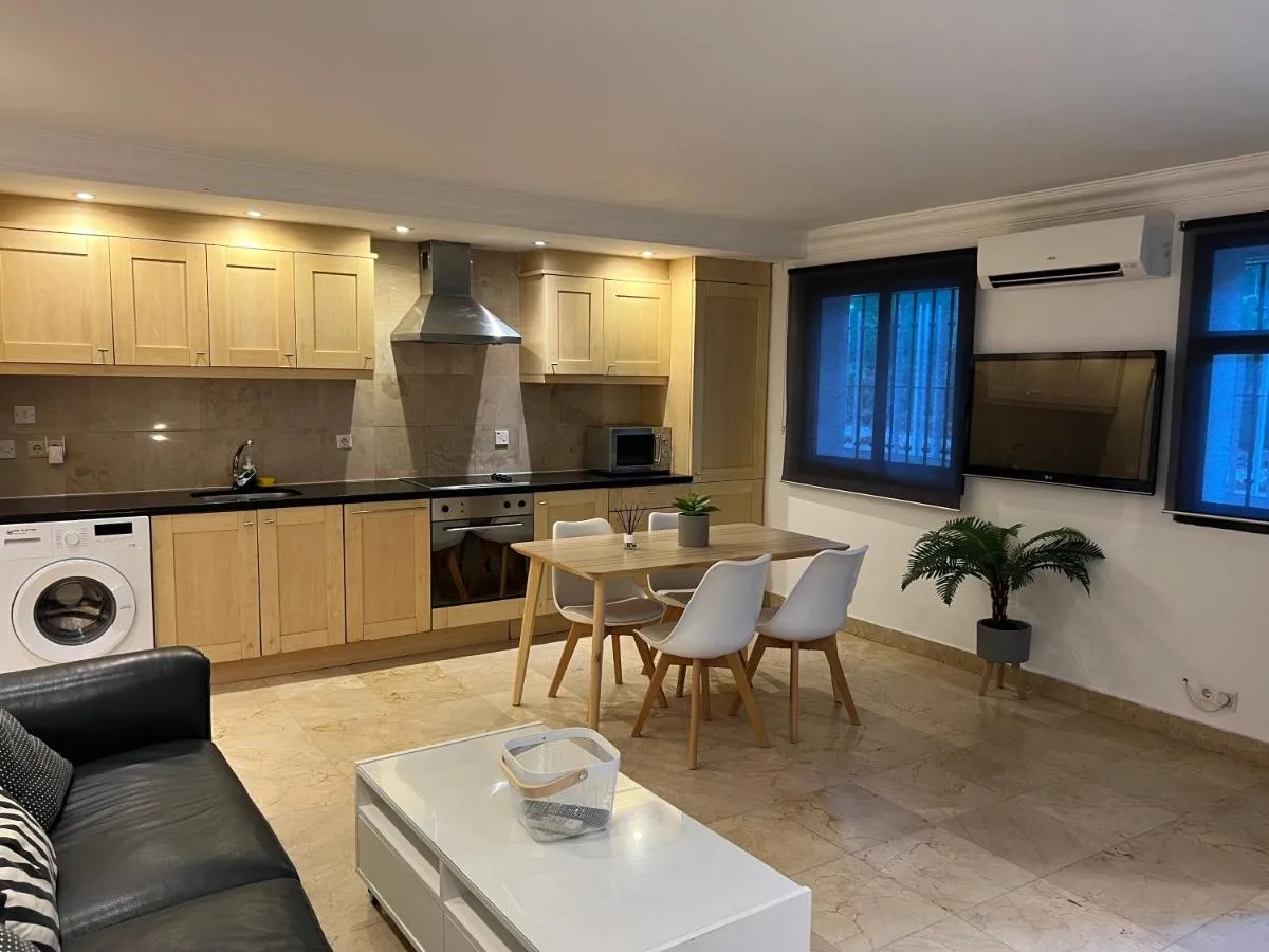 Image 2 of PUERTO BANUS Apartamento LUCY