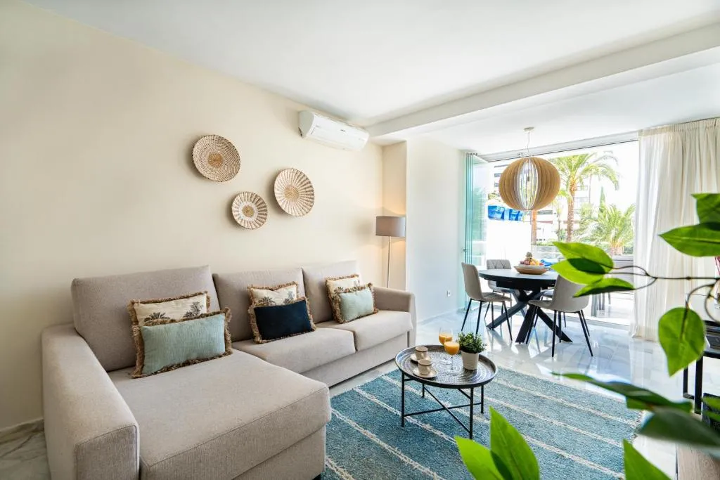 Image of Paraiso del Mar parking y piscina 454