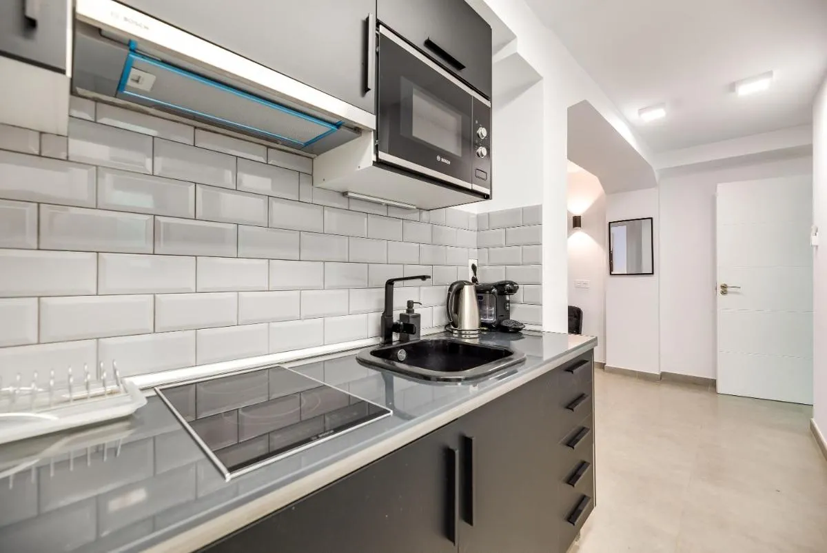 Image 3 of Parkview Apartments 2