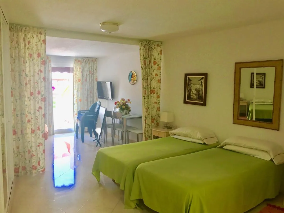 Image 1 of Parque Marbella