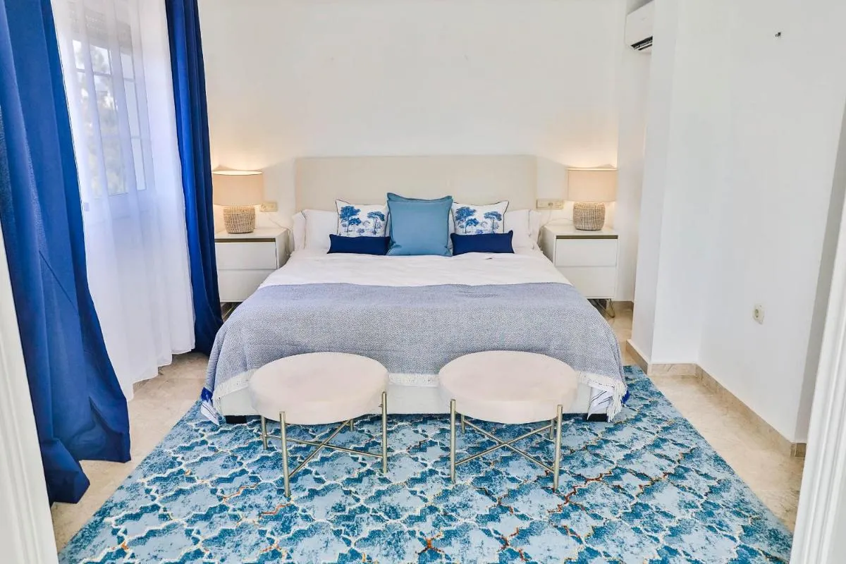 Image 2 of Penthouse Balcon de Puente Romano with Sea Views