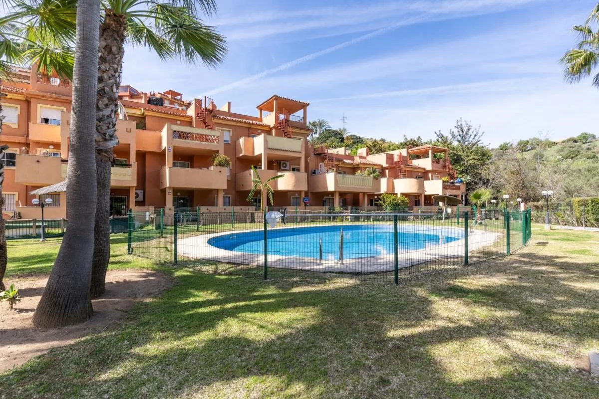 Image 2 of Penthouse Reserva de Marbella 6-31