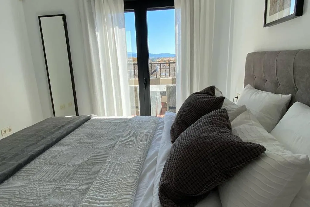Image 2 of Penthouse with sea views in Marbella