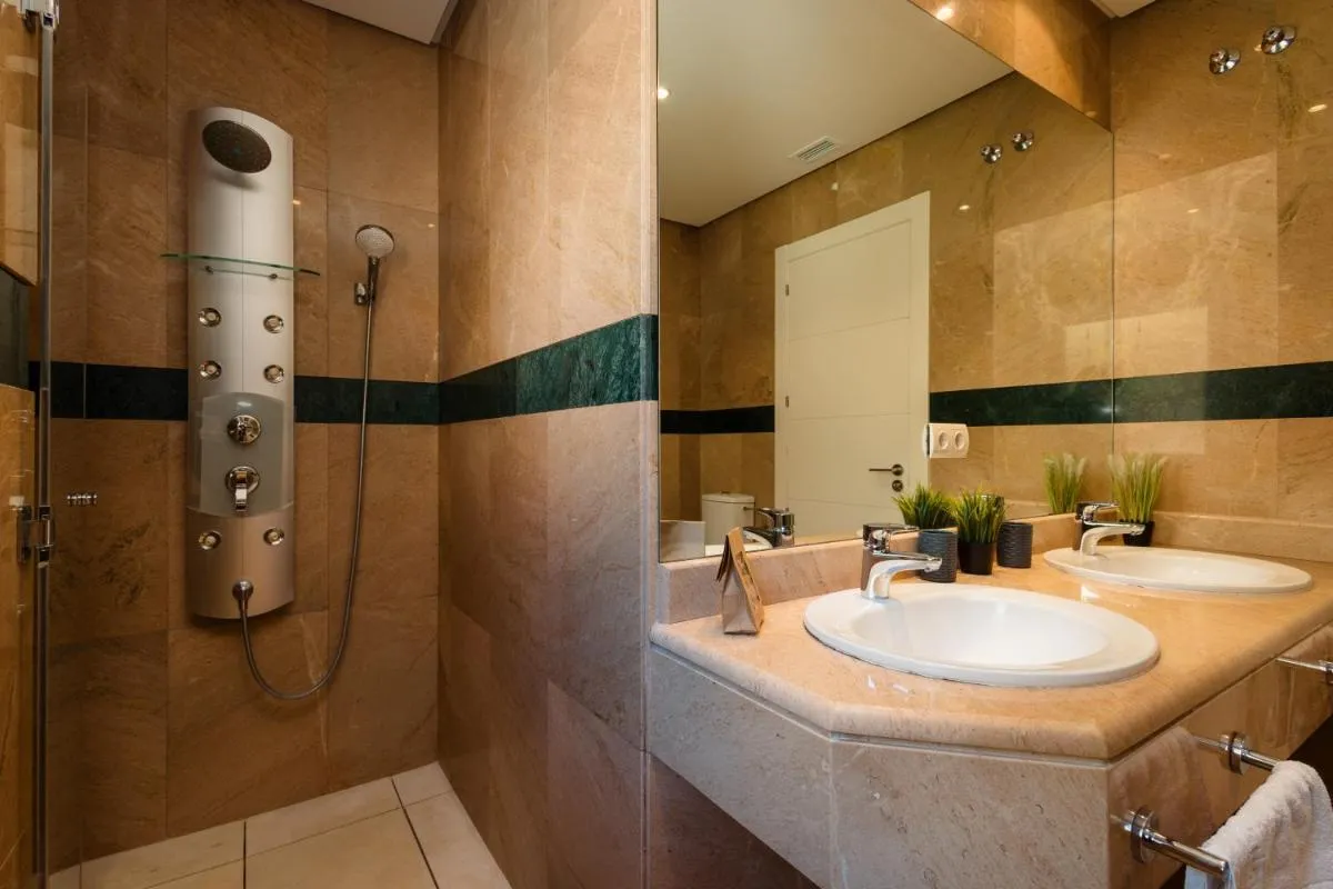 Image 6 of Penthouse with sea views in Nueva Andalucía