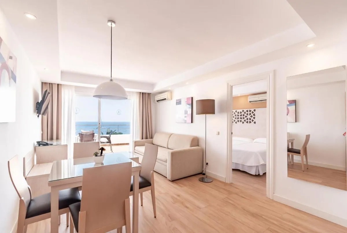 Image 4 of Puerto Azul Marbella