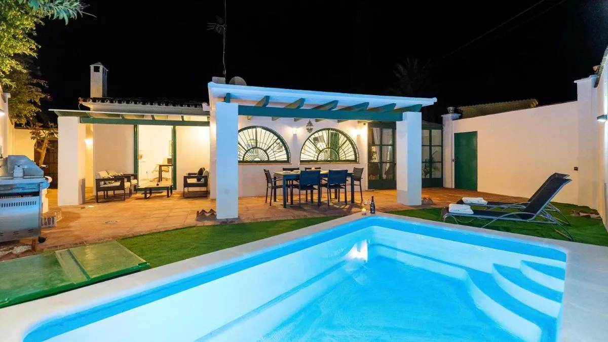 Image 1 of Puerto Banús Dreamed Villa Monelos