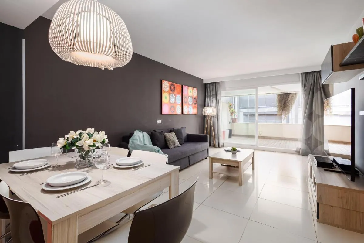 Image 5 of Puerto Banús, Edificio Tembo, 2 bedroom apartment, parking and pool