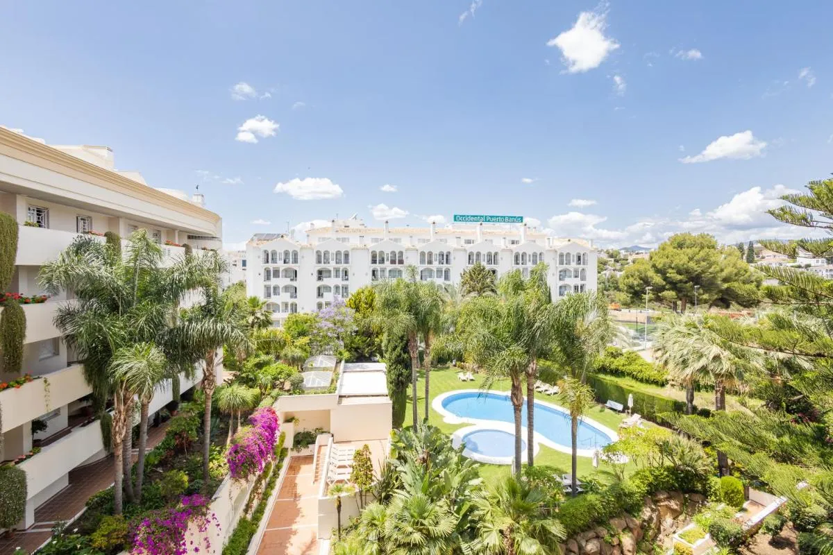 Image 2 of Puerto Banús, Edificio Tembo, 2 bedroom apartment, parking and pool