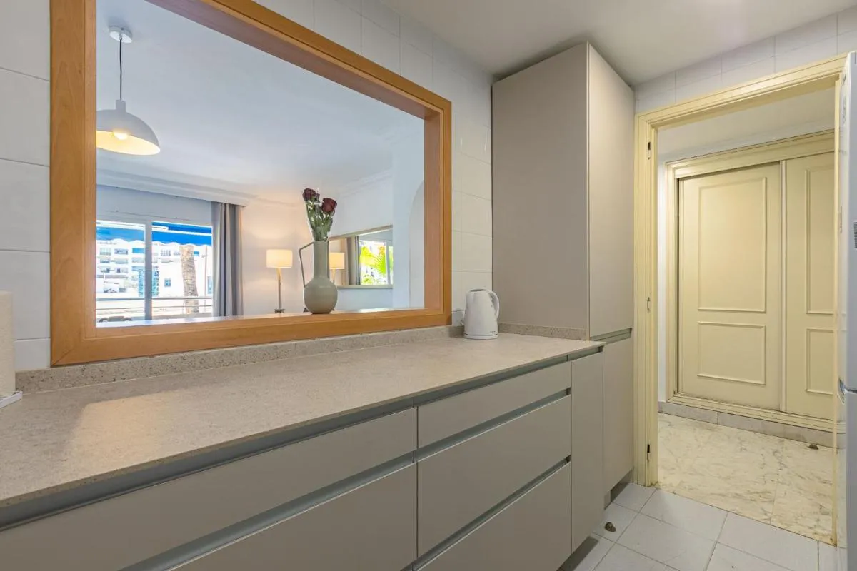 Image 5 of Puerto Banus, Marina Banus, 2BR, 2BTH, pool, parking, Marbella, 1J