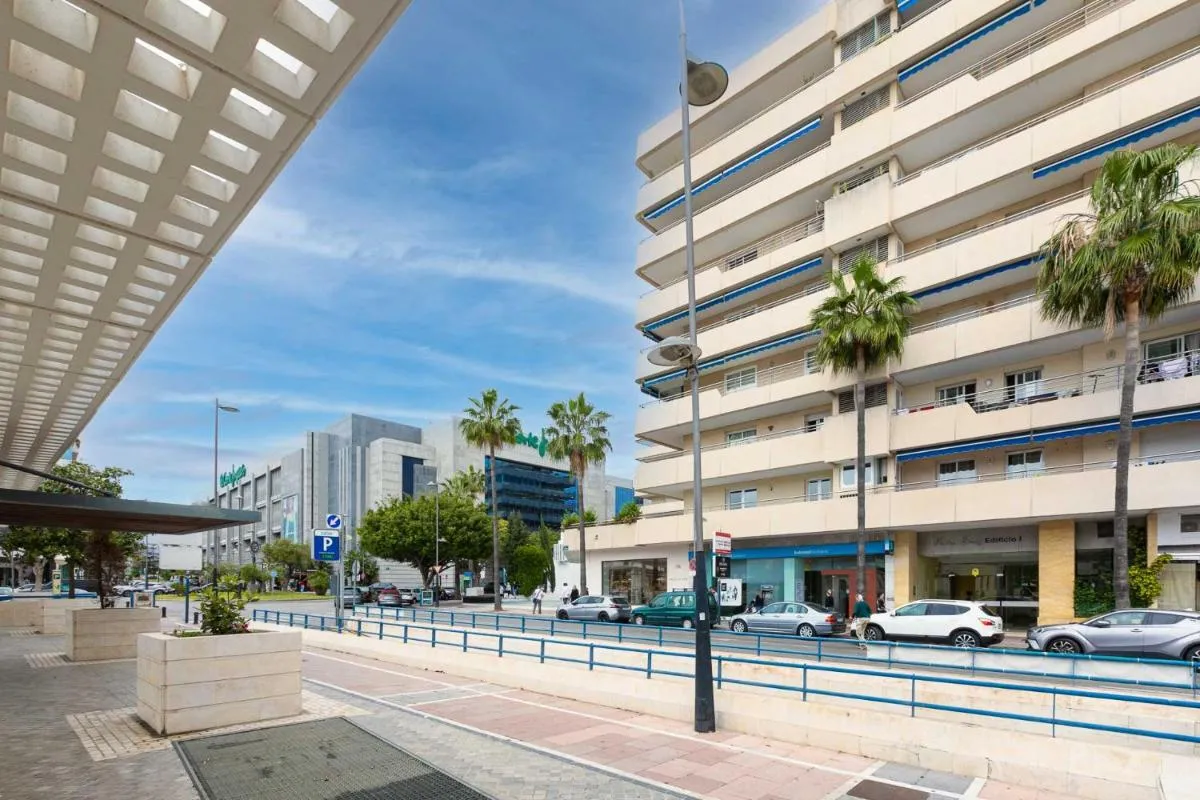 Image 3 of Puerto Banus, Marina Banus, 2BR, 2BTH, pool, parking, Marbella, 2H