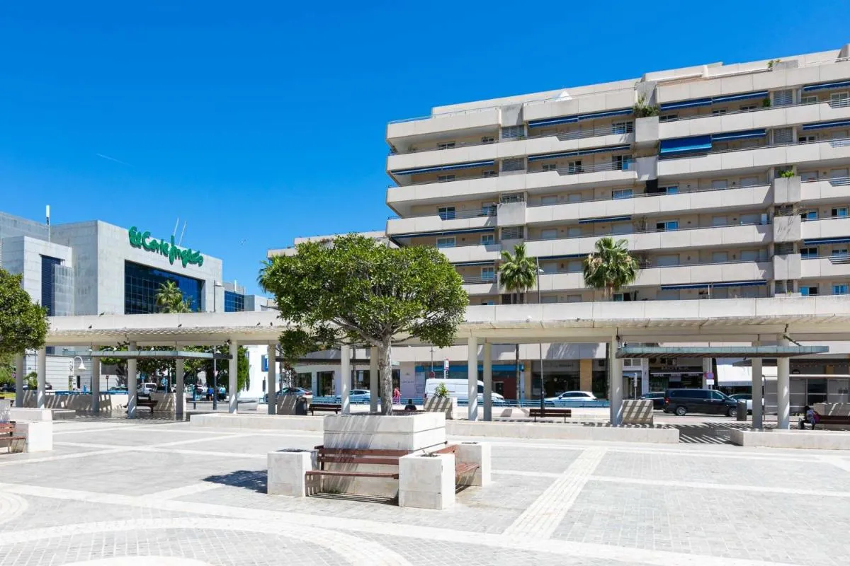 Image 2 of Puerto Banus, Marina Banus, 2BR, 2BTH, pool, parking, Marbella, 2H
