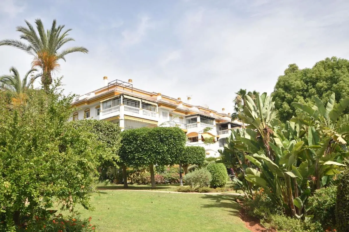 Image 6 of Puerto Banus Paradise 4 dormitorios Dama de Noche