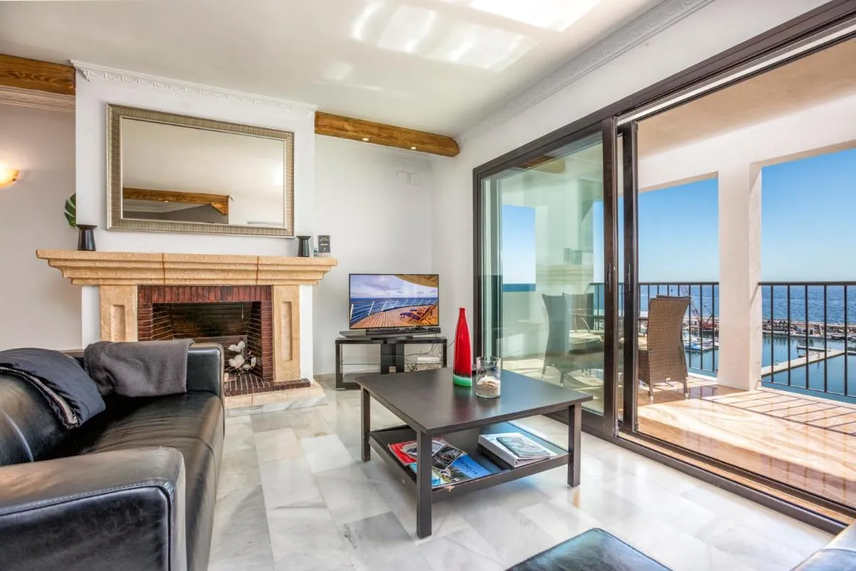 Image 3 of Puerto Banus Penthouse With Panoramic Sea Views