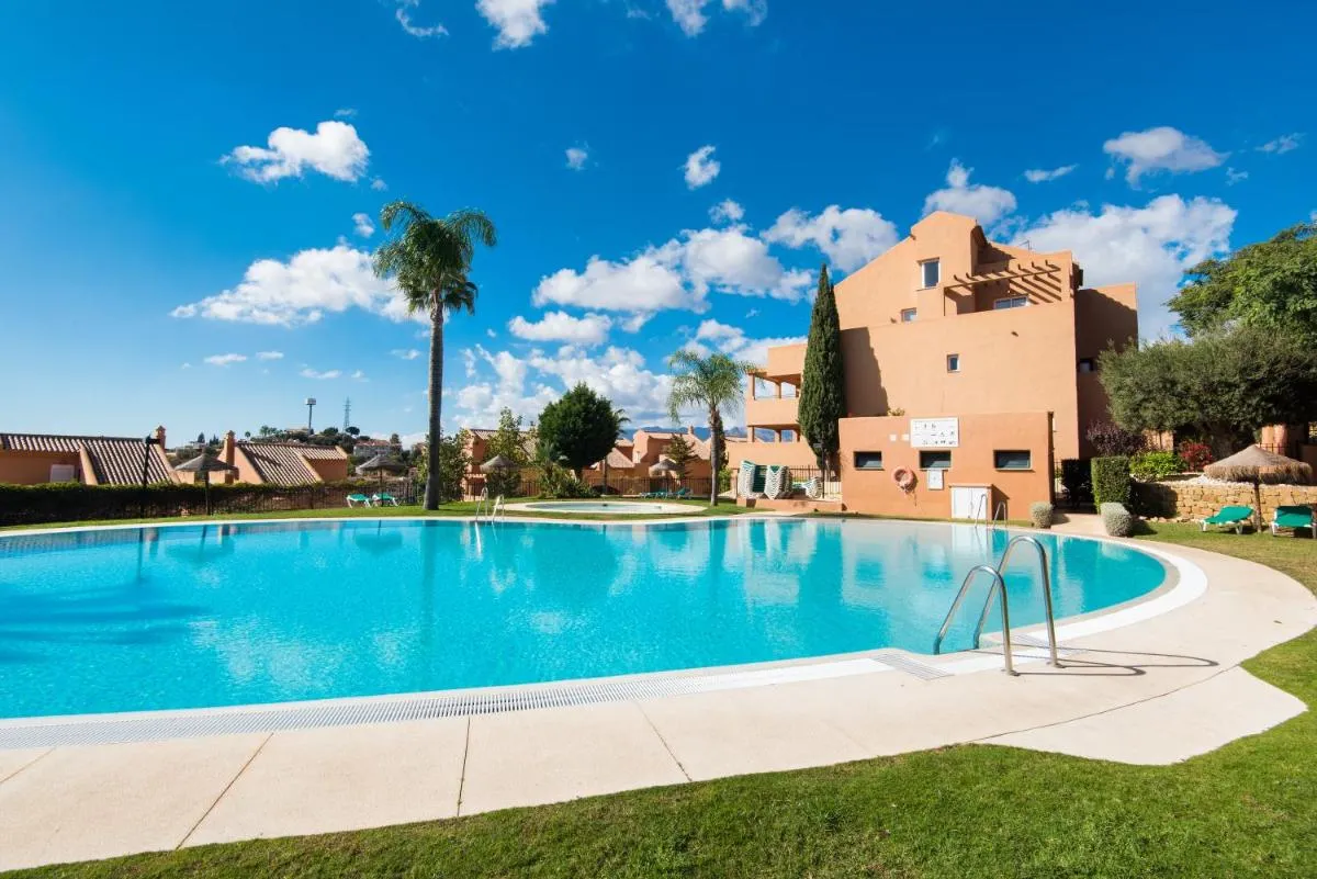 Image 3 of RentAndHomes Penthouse Elviria Golf