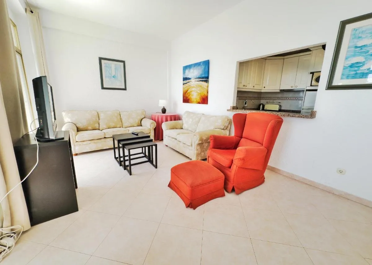 Image 1 of SKOL 335. Fantastic Beachfront Apartment Facing South.