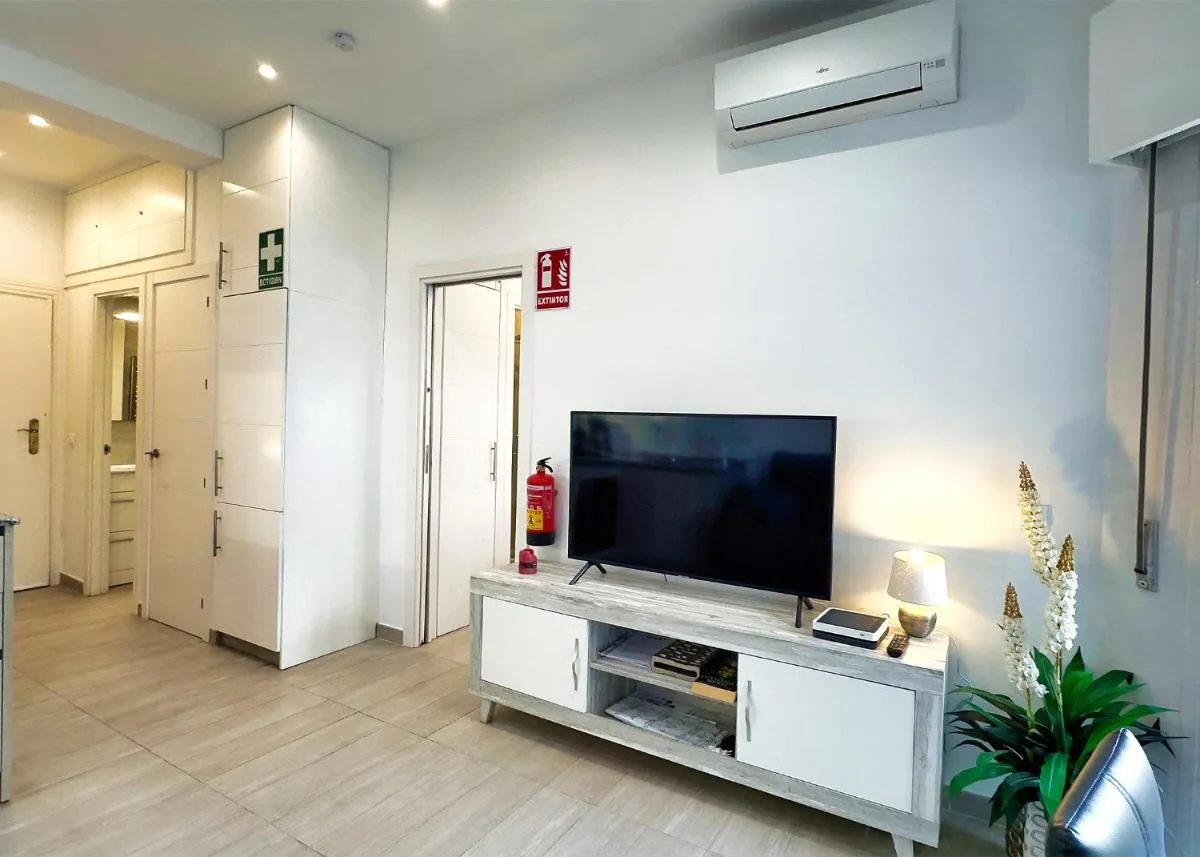 Image 3 of SKOL 350. Great 2 Bedroom Apartment in Skol Marbella