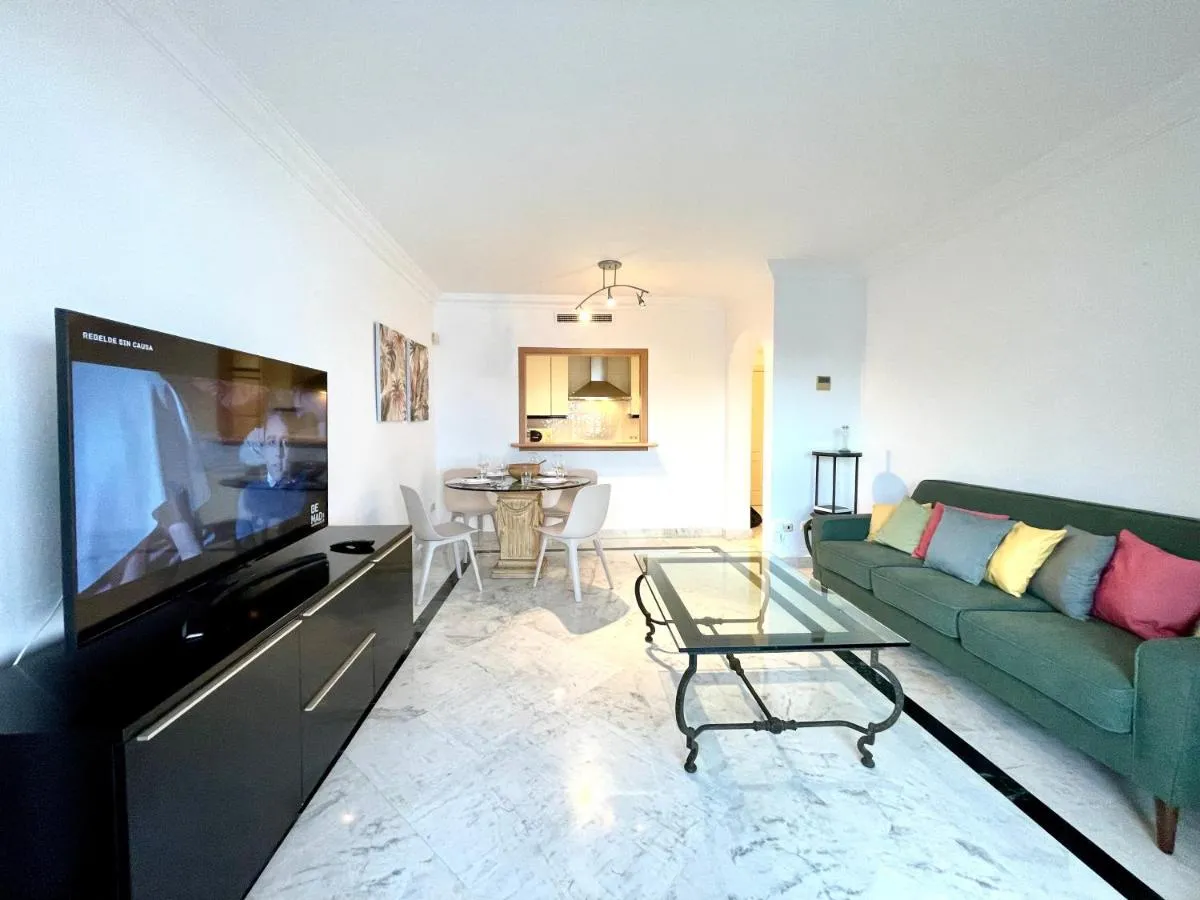 Image 4 of SOLGUEST APARTAMENTO PUERTO BANUS, MARBELLA vistas espectaculares!!