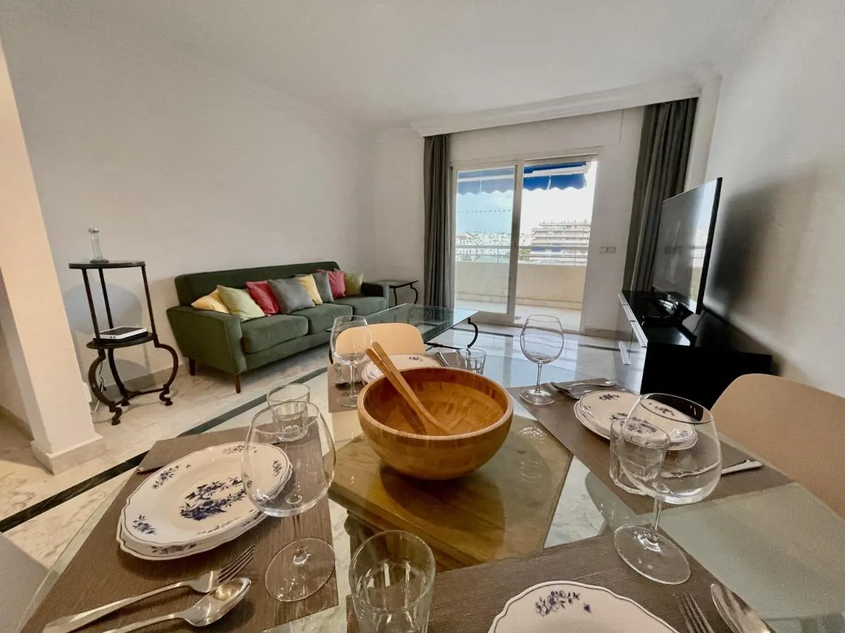 Image 5 of SOLGUEST APARTAMENTO PUERTO BANUS, MARBELLA vistas espectaculares!!