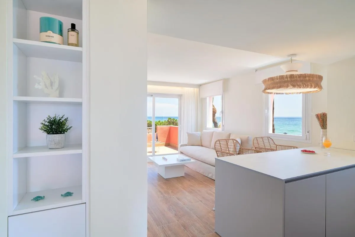 Image 6 of Sea Suite