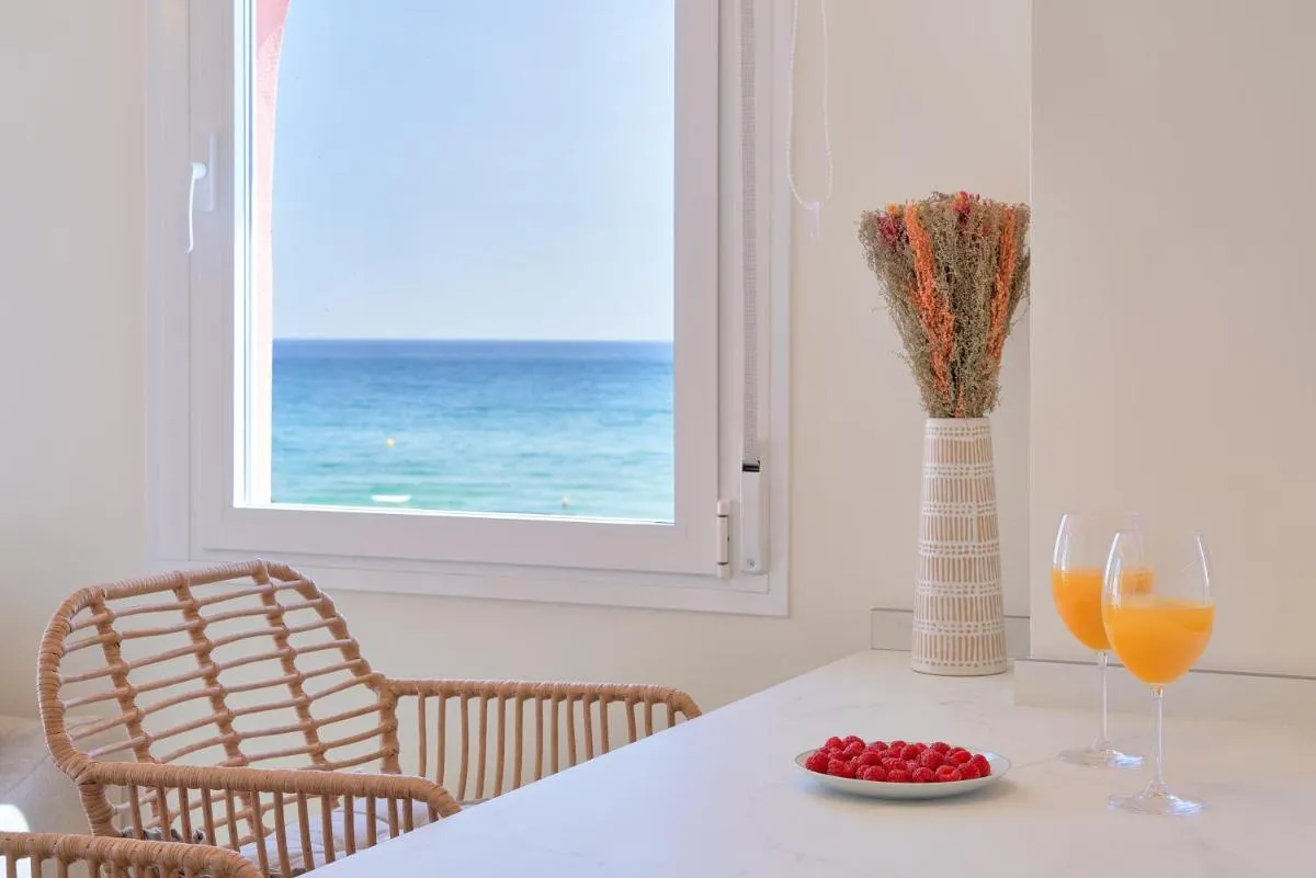 Image 2 of Sea Suite