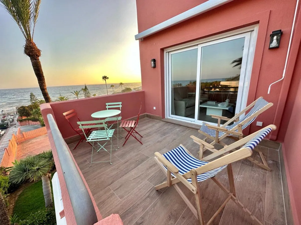 Image 4 of Sea Suite