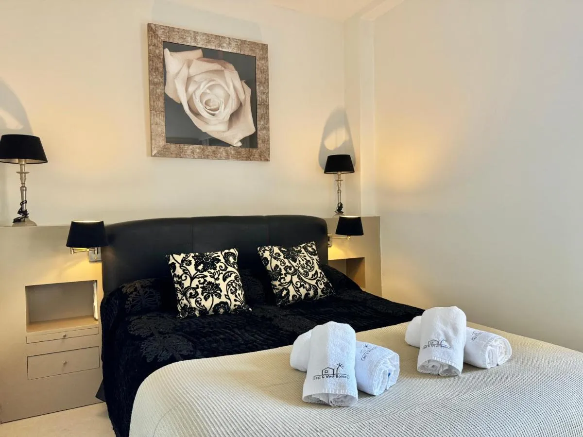 Image 2 of Seafront Skol Marbella Center by EaW Homes