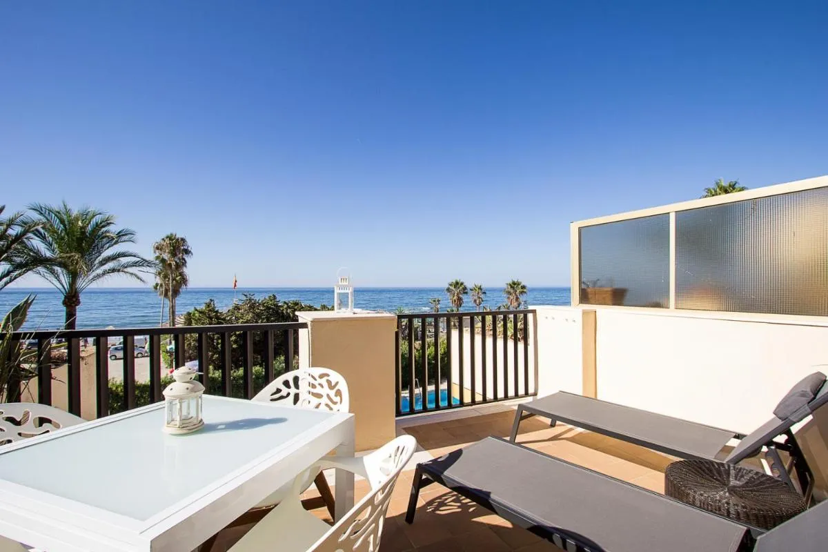 Image 1 of Sea front Studio in Marbella