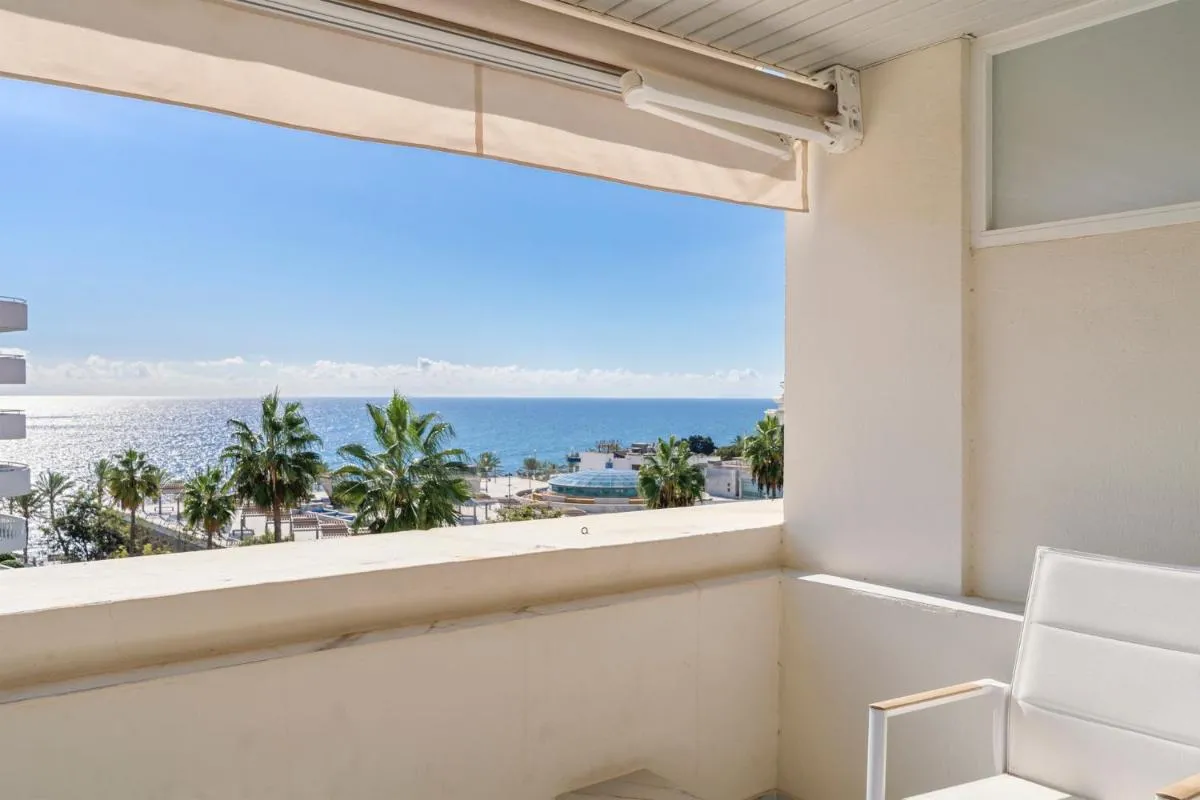 Image 5 of Sea view 2-bedroom apartment with pool
