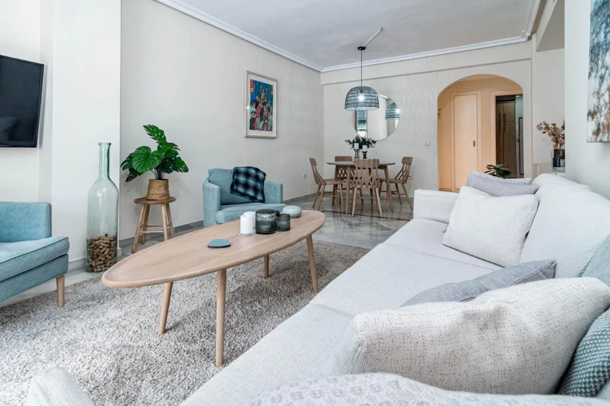 Image 6 of Sensational and Exotic 3-Bedroom Retreat in Nueva Andalucia with a Palm Garden