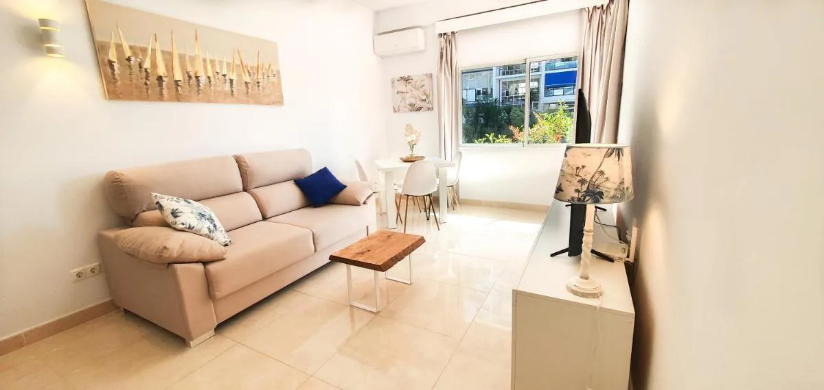 Image 1 of Skol 128 – Great 1-Bedroom Apartment with Sea Views