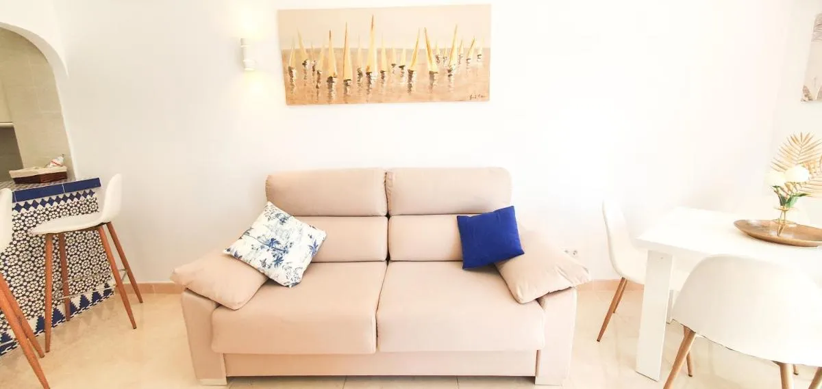 Image 3 of Skol 128 – Great 1-Bedroom Apartment with Sea Views