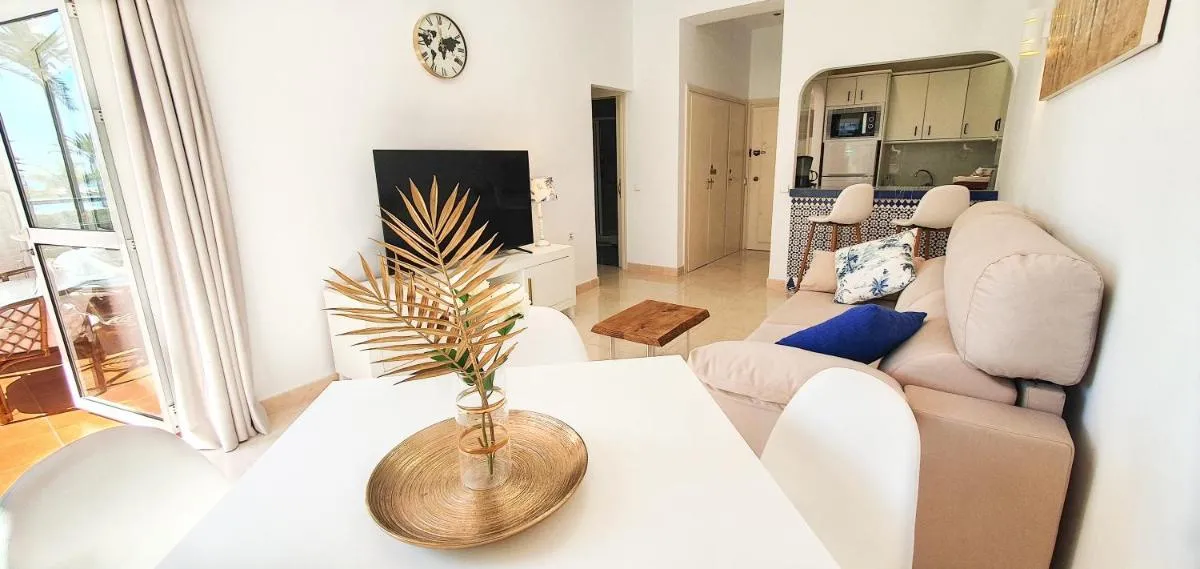 Image 5 of Skol 128 – Great 1-Bedroom Apartment with Sea Views