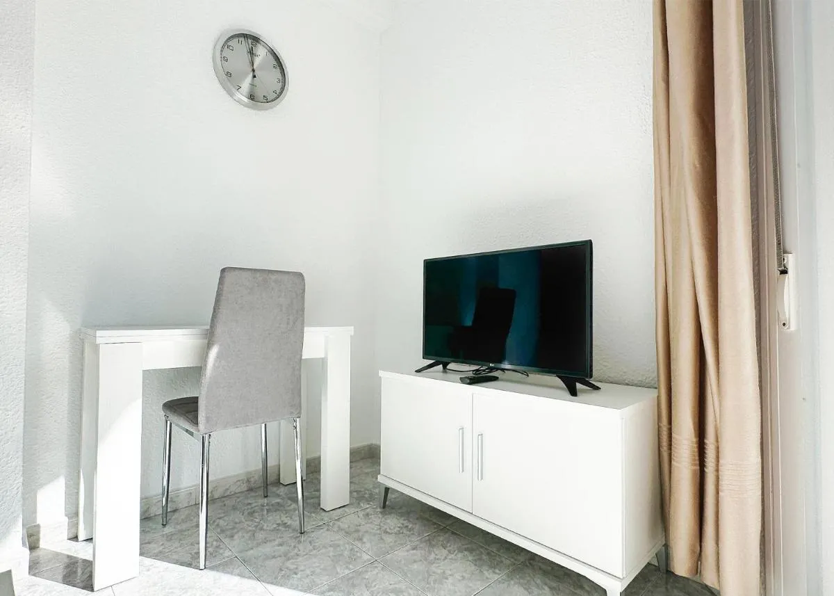 Image 4 of Skol 131 – Studio at Skol Building in Marbella centre with sea views.