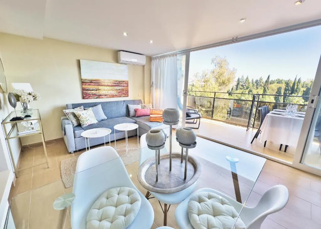 Image of Skol 412. Renovated Two Bedrooms Duplex with Sea View.