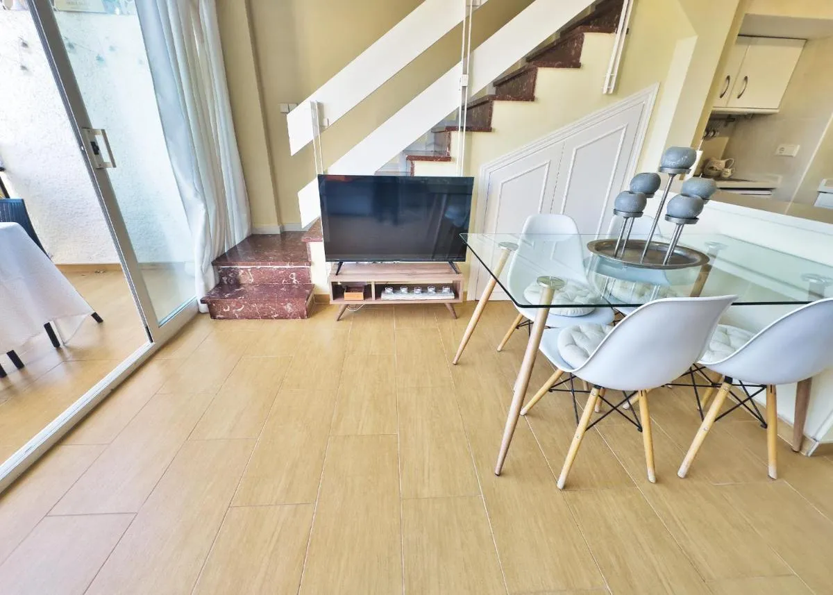 Image 4 of Skol 412. Renovated Two Bedrooms Duplex with Sea View.