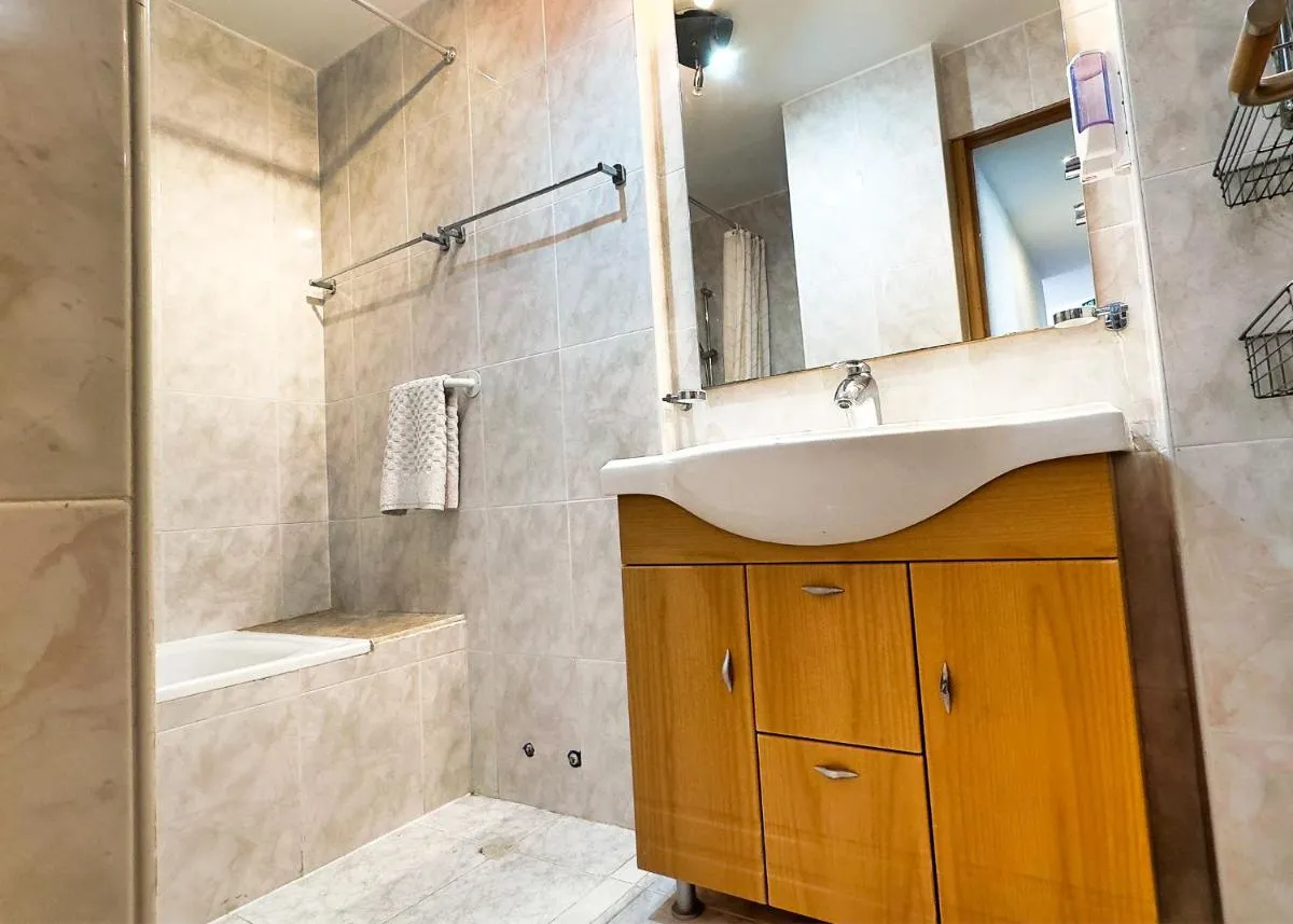 Image 5 of Skol 439 Spacious and Refurbished Apartment with Sea Views