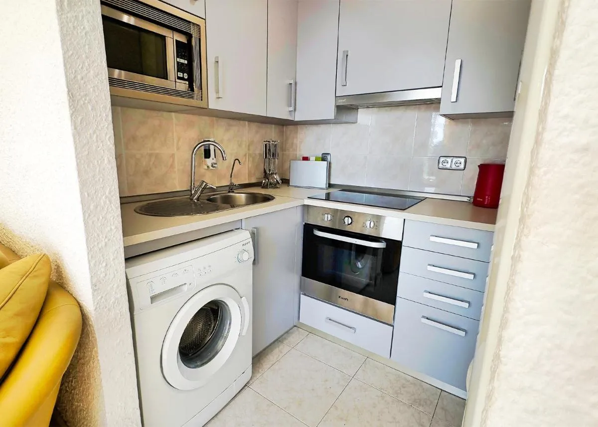 Image 1 of Skol 439 Spacious and Refurbished Apartment with Sea Views