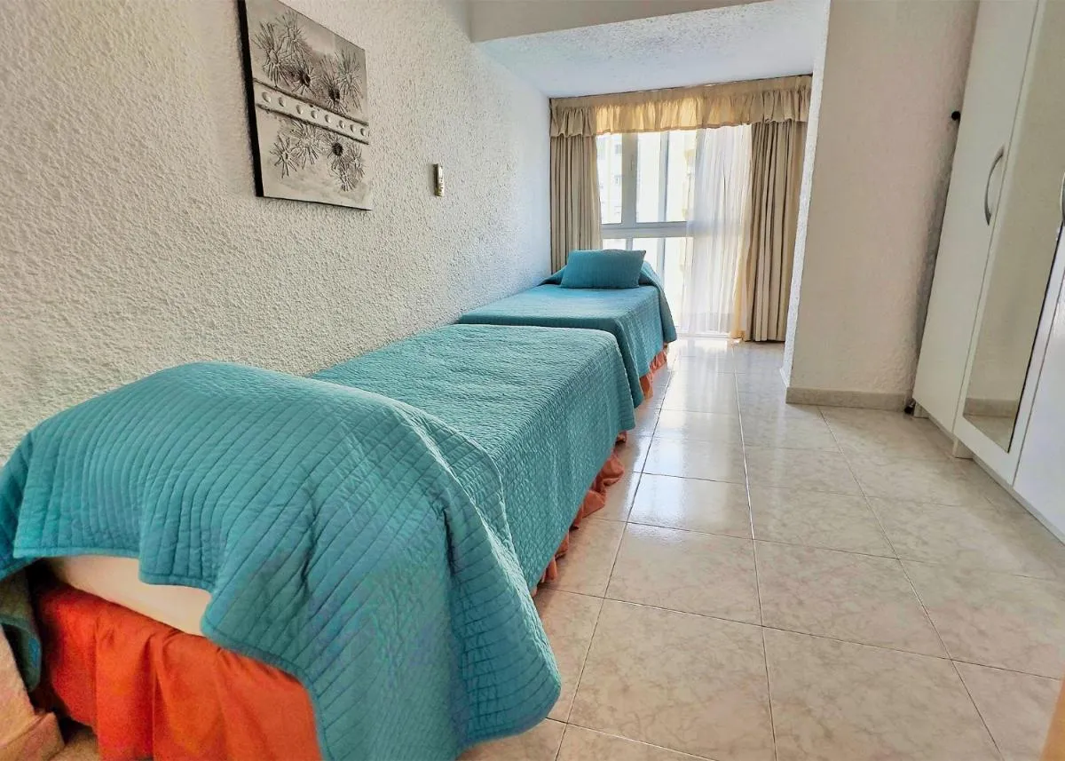 Image 6 of Skol 439 Spacious and Refurbished Apartment with Sea Views