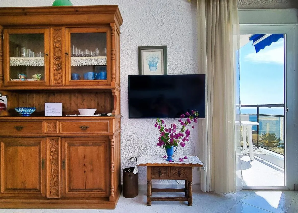 Image 3 of Skol 440. Nice 1 Bed Apartment with Sea Views in Marbella centre.